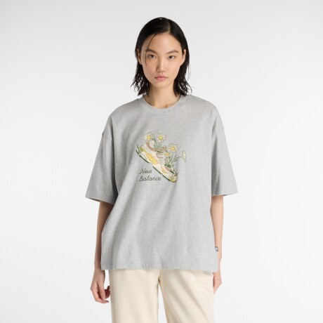 Remera New Balance de Dama - Flower Shoe - WT53912AG GREY