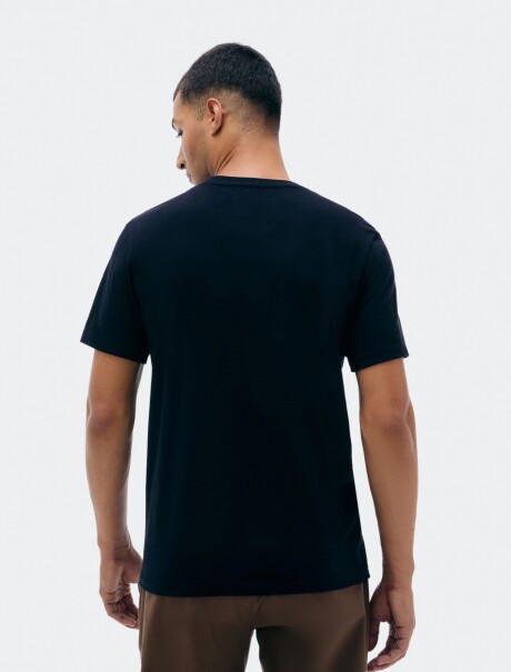 CAMISETAS BÁSICAS REGULAR WORLD NEGRO
