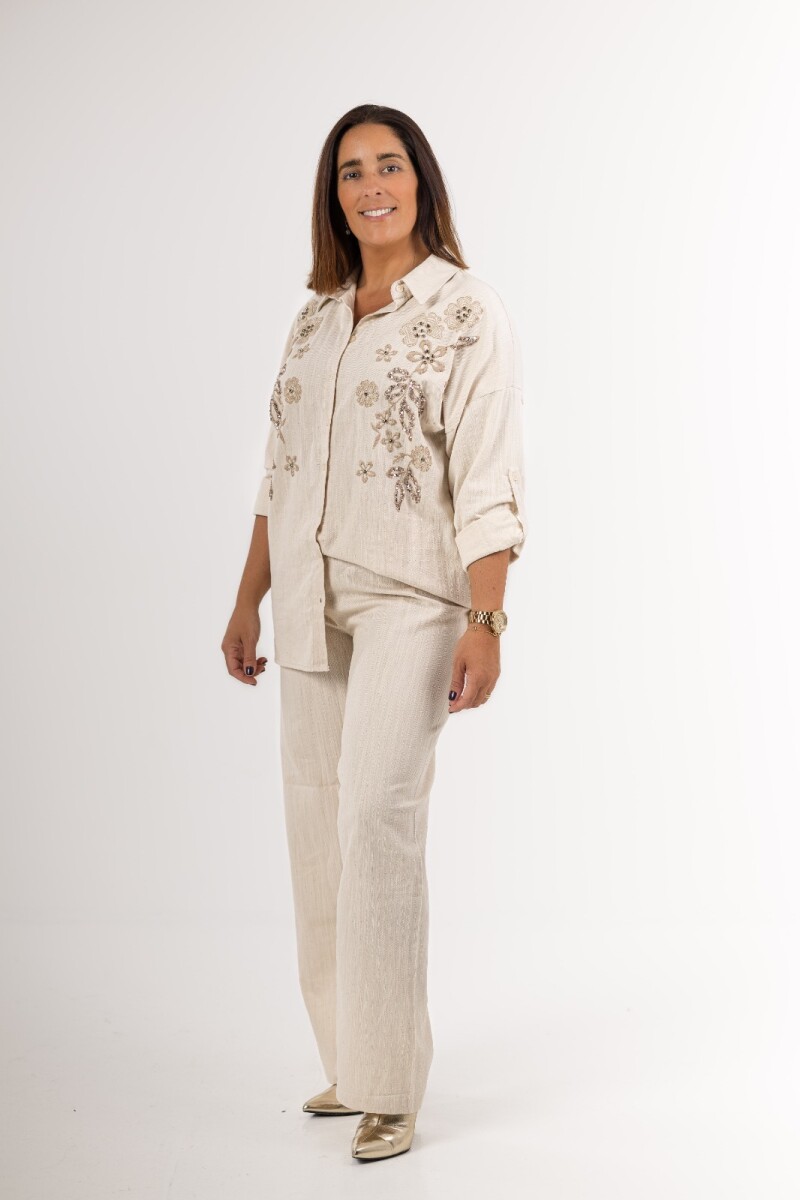 Camisa de jean suavizada bordada con aplique Made un Turquía - TALLE L 