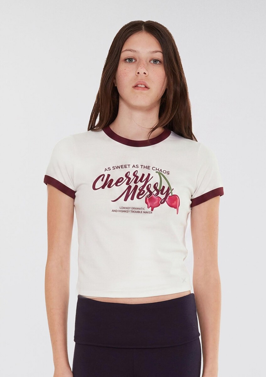 CAMISETA JUVENIL CON ESTAMPADO Y RIBETE EN CONTRASTE - BORDEAUX 