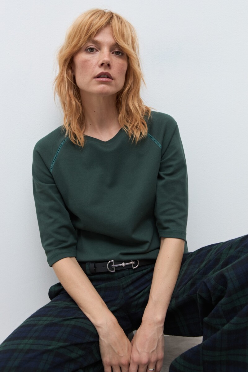 Remera manga raglan verde ingles