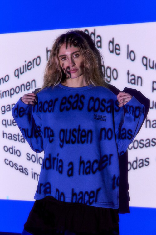 Remera no quiero hacer nada azul