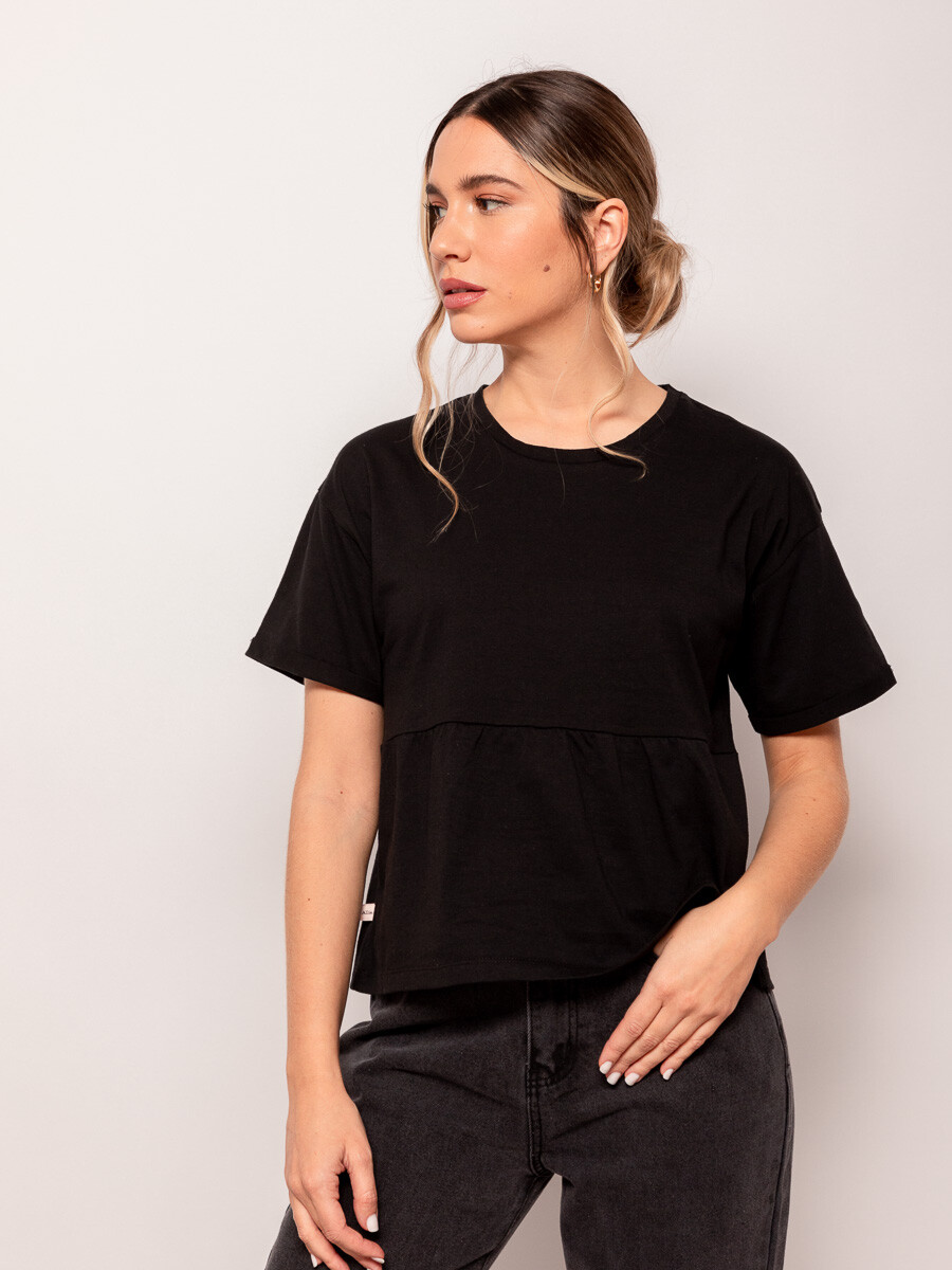 REMERA VOLES - Negro 