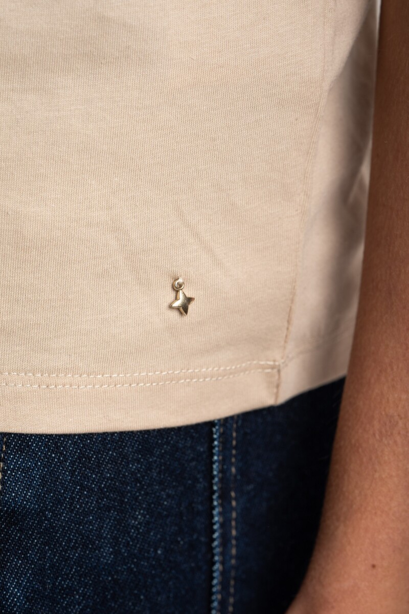 Remera Escote V Algodón Nude