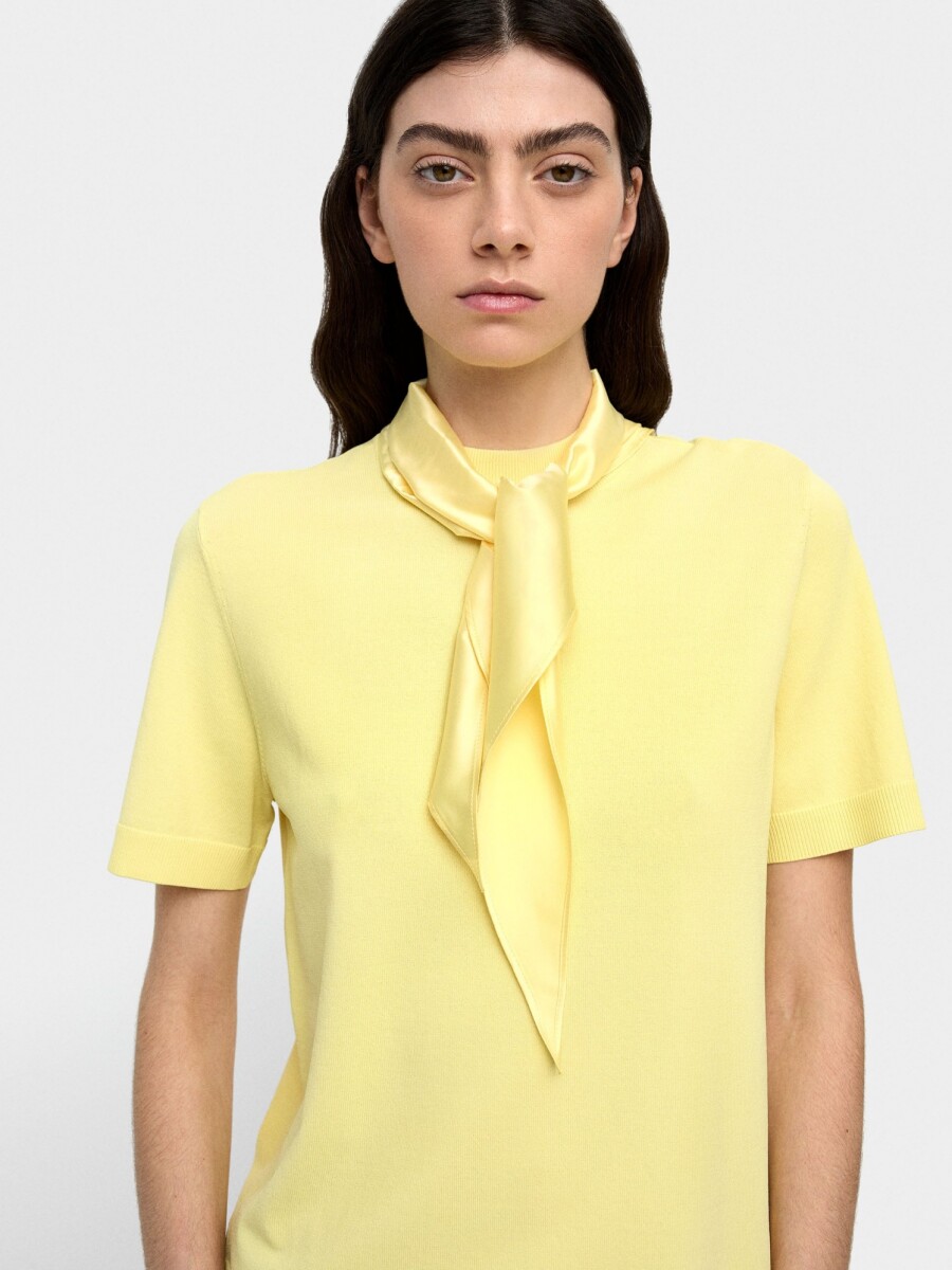 Jersey De Punto Con Pañuelo amarillo