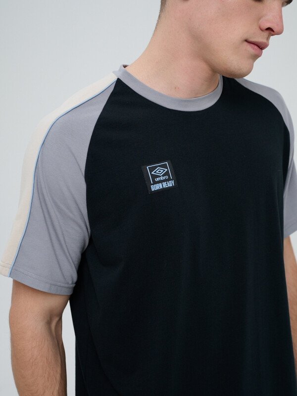 REMERA BORN Umbro Hombre 029