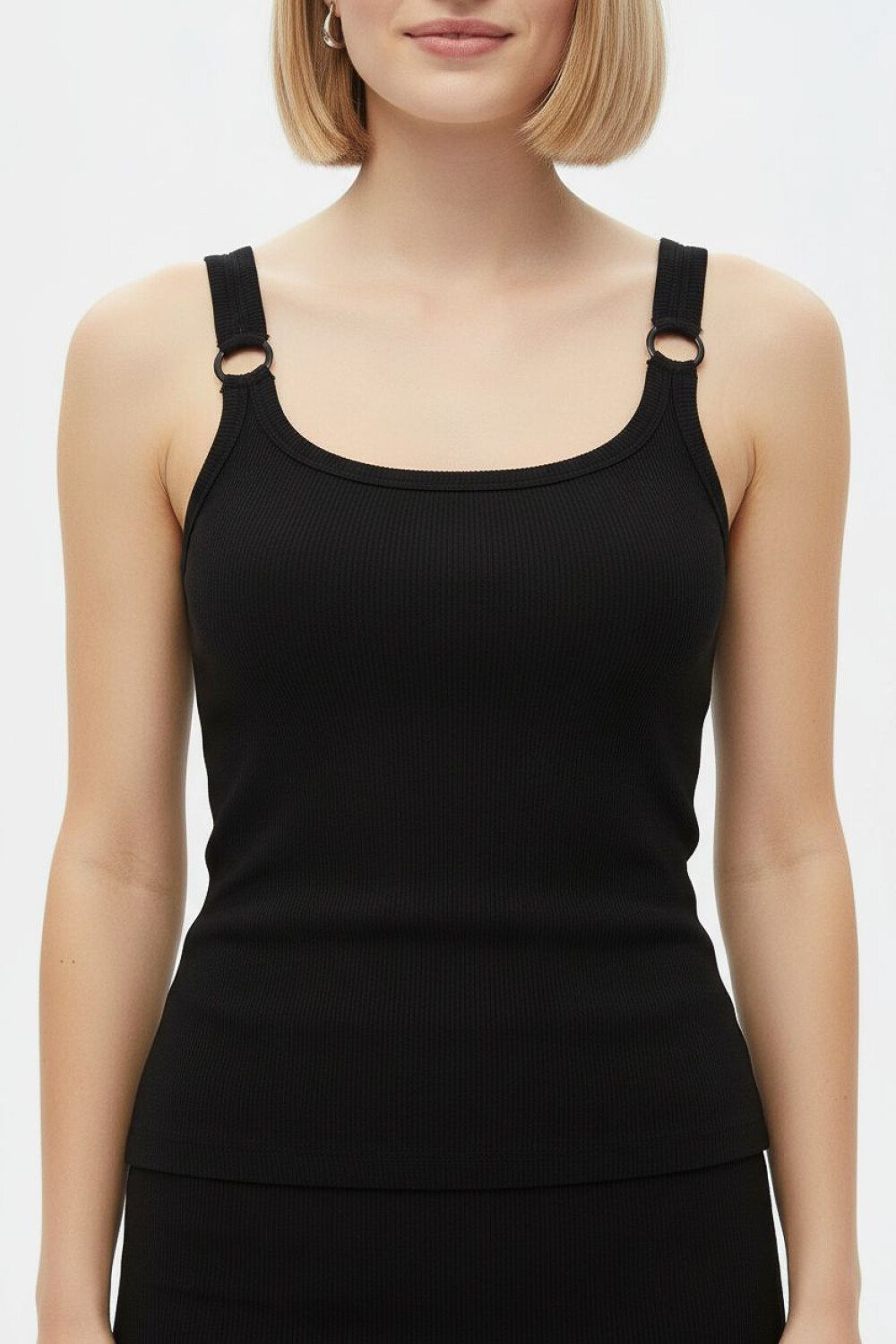 Tops Loeni Negro