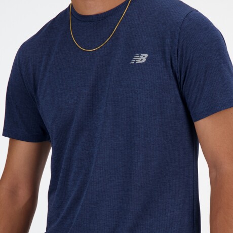 Remera New Balance de Hombre - ATHLETICS RUN - MT41253NNH BLUE