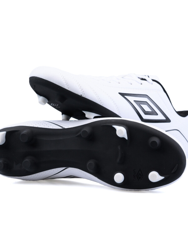 Calzado Classico III HG Umbro Hombre 092
