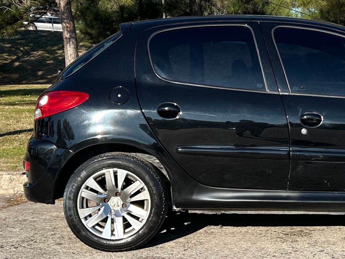 Peugeot 207 Compact One Line 1.4 | Permuta / Financia Peugeot 207 Compact One Line 1.4 | Permuta / Financia