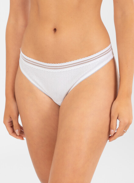 Colaless dalia Blanco