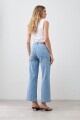 Jean culotte Paulina con bolsillos delanteros jean claro
