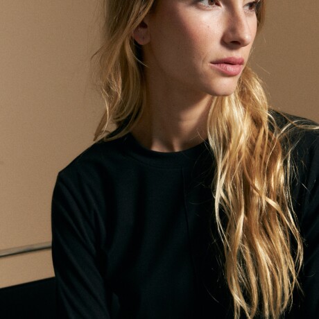 REMERA LAMOTE Negro