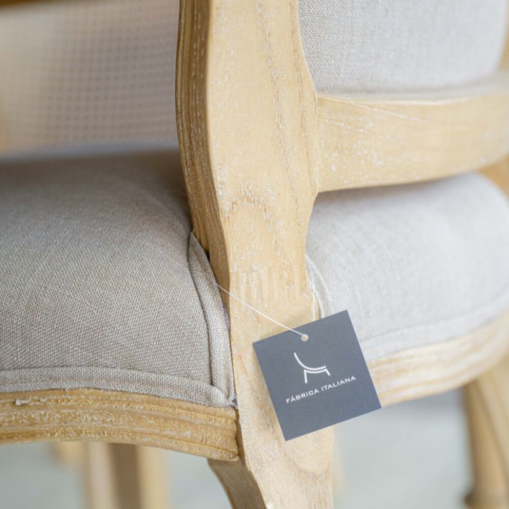 Silla Signora / Madera y tapizado beige Silla Signora / Madera y tapizado beige