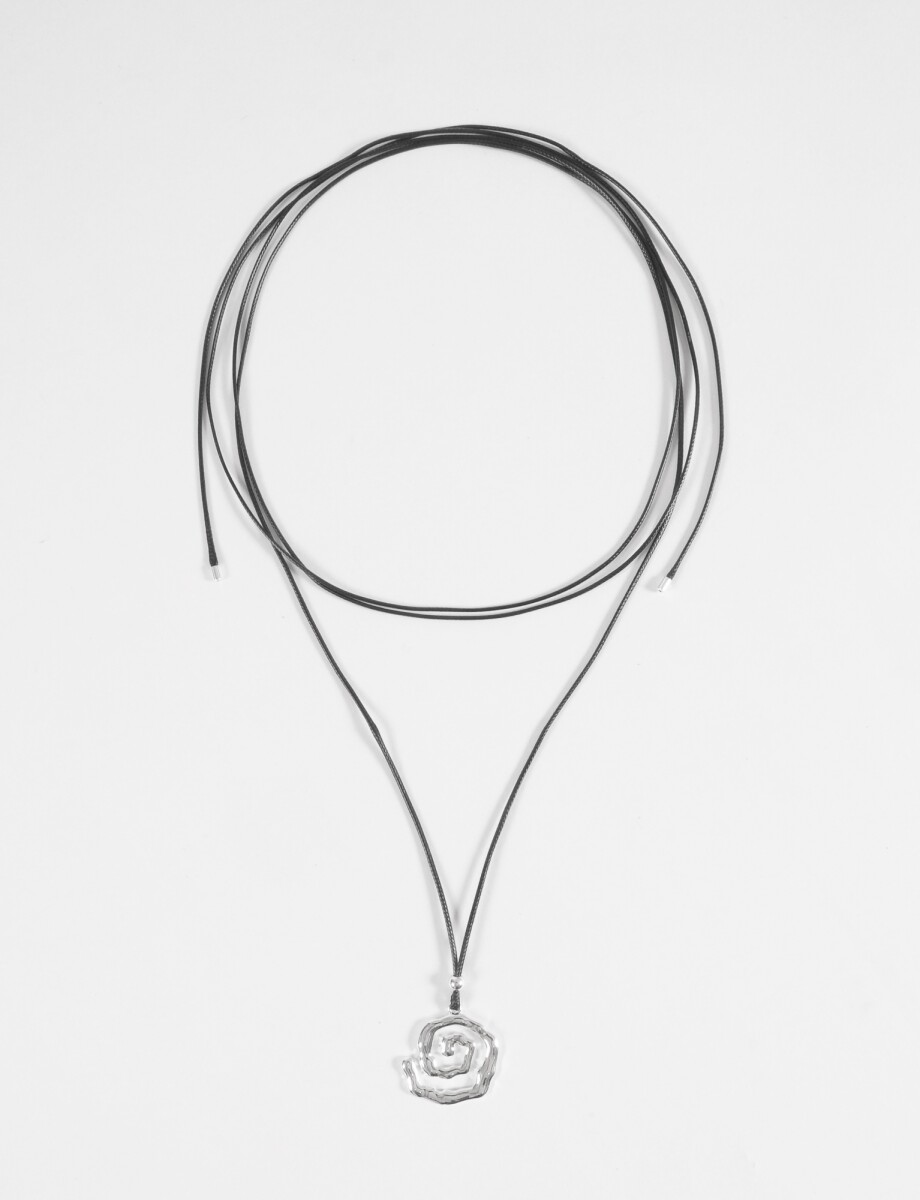 Collar cord suede dije caracol texture - plateado 