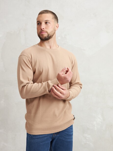 REMERA EROS BEIGE