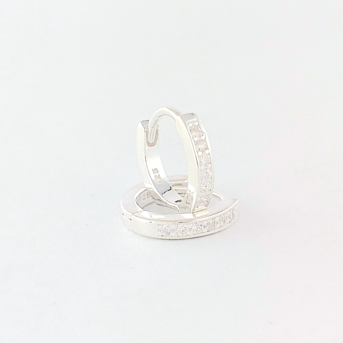 Caravanas de plata 925, modelo aro 15mm con circonias. 
