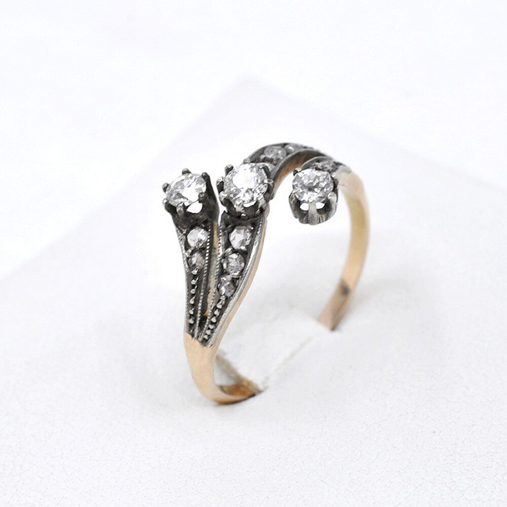 Anillo Oro 18K Con Brillantes Y Diamantes Anillo Oro 18K Con Brillantes Y Diamantes