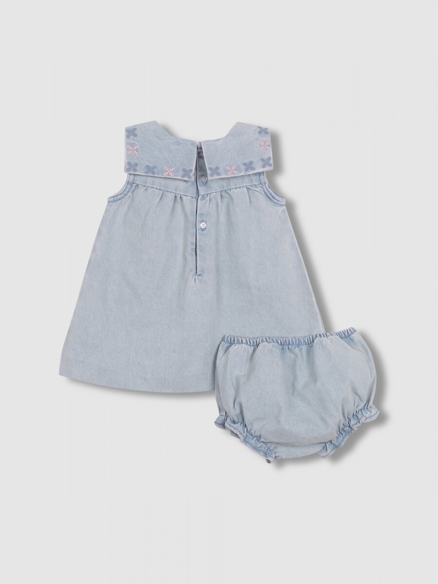 Vestido Denim Con Bordados Piedra