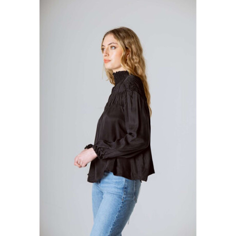 Blusa Runa Black