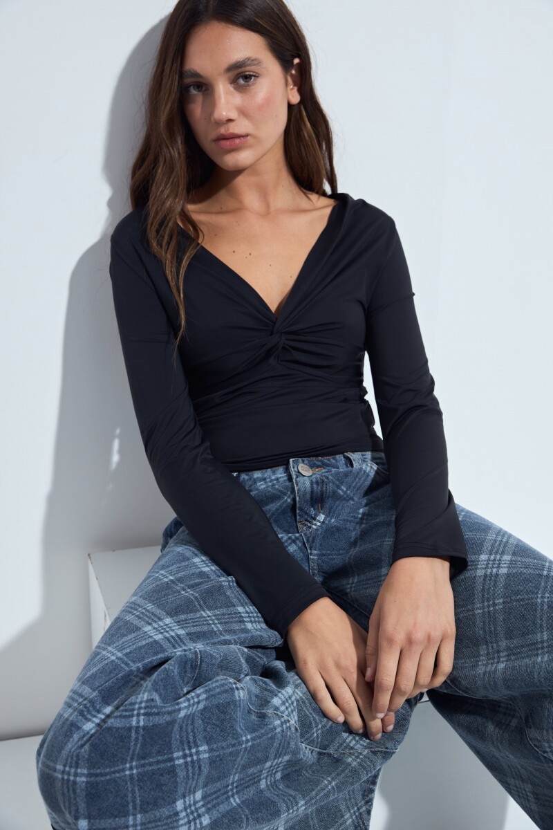 TOP KRAVIS - Negro 