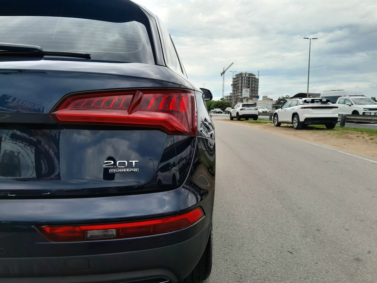 Audi Q5 2.0 Premium TFSI Quattro AT | Permuta / Financia Audi Q5 2.0 Premium TFSI Quattro AT | Permuta / Financia