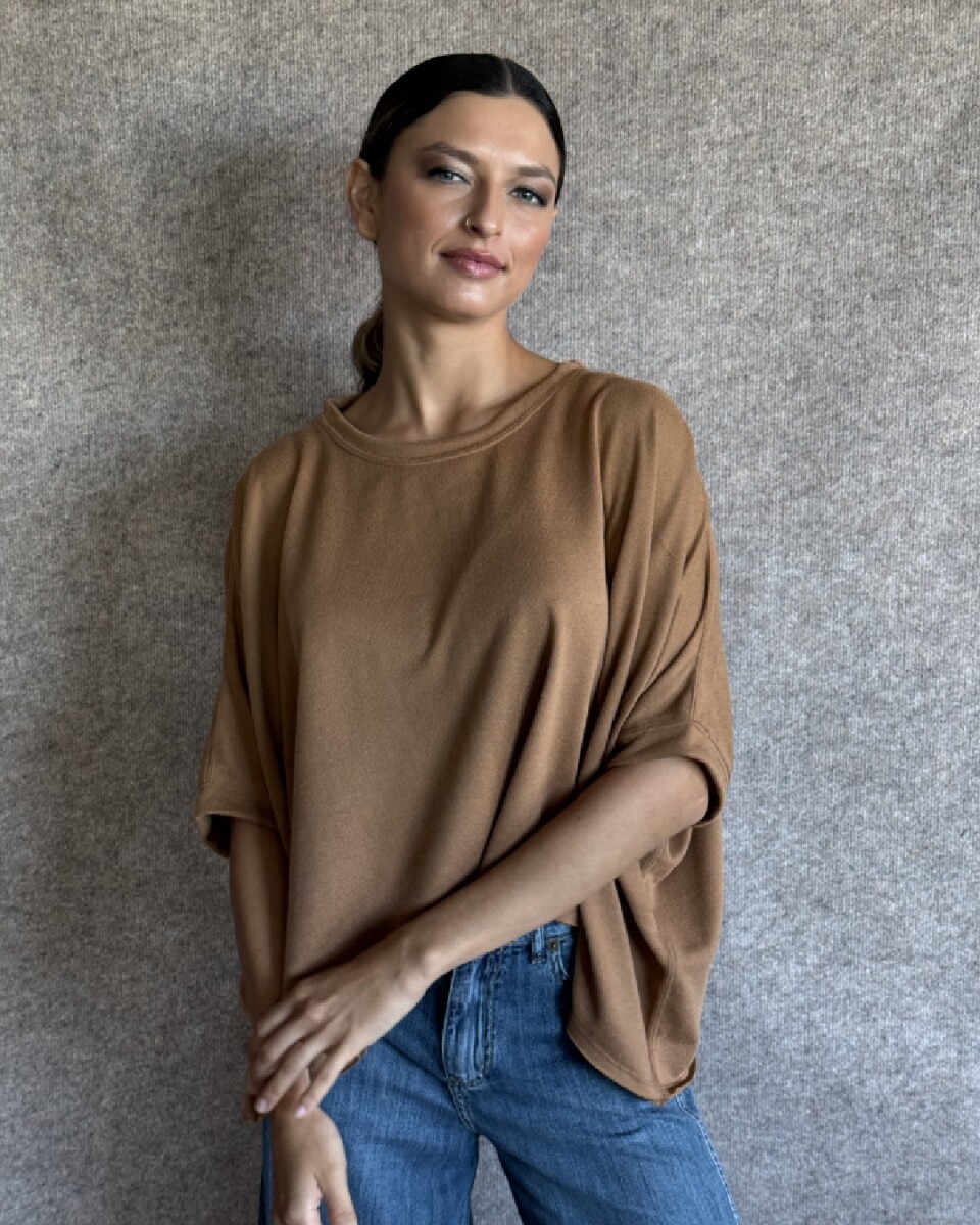 Remera Lara - Lanilla Camel 