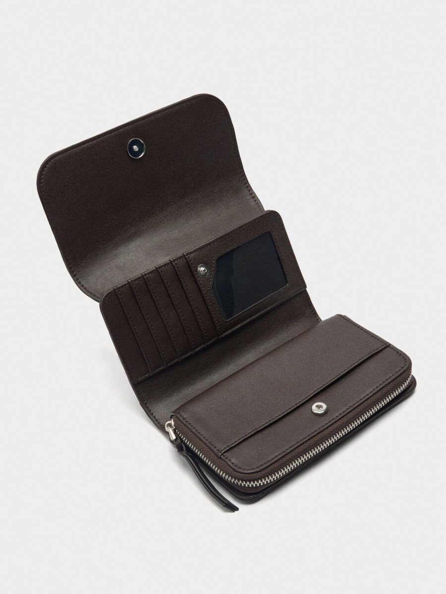 Cartera Detalles De Piel Con Solapa marron