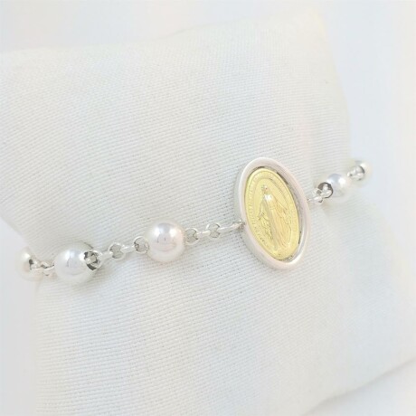 Pulsera religiosa de plata 925 con detalles en double de oro 18Ktes, cuentas de 6mm e imagen de la Virgen Milagrosa. Pulsera religiosa de plata 925 con detalles en double de oro 18Ktes, cuentas de 6mm e imagen de la Virgen Milagrosa.