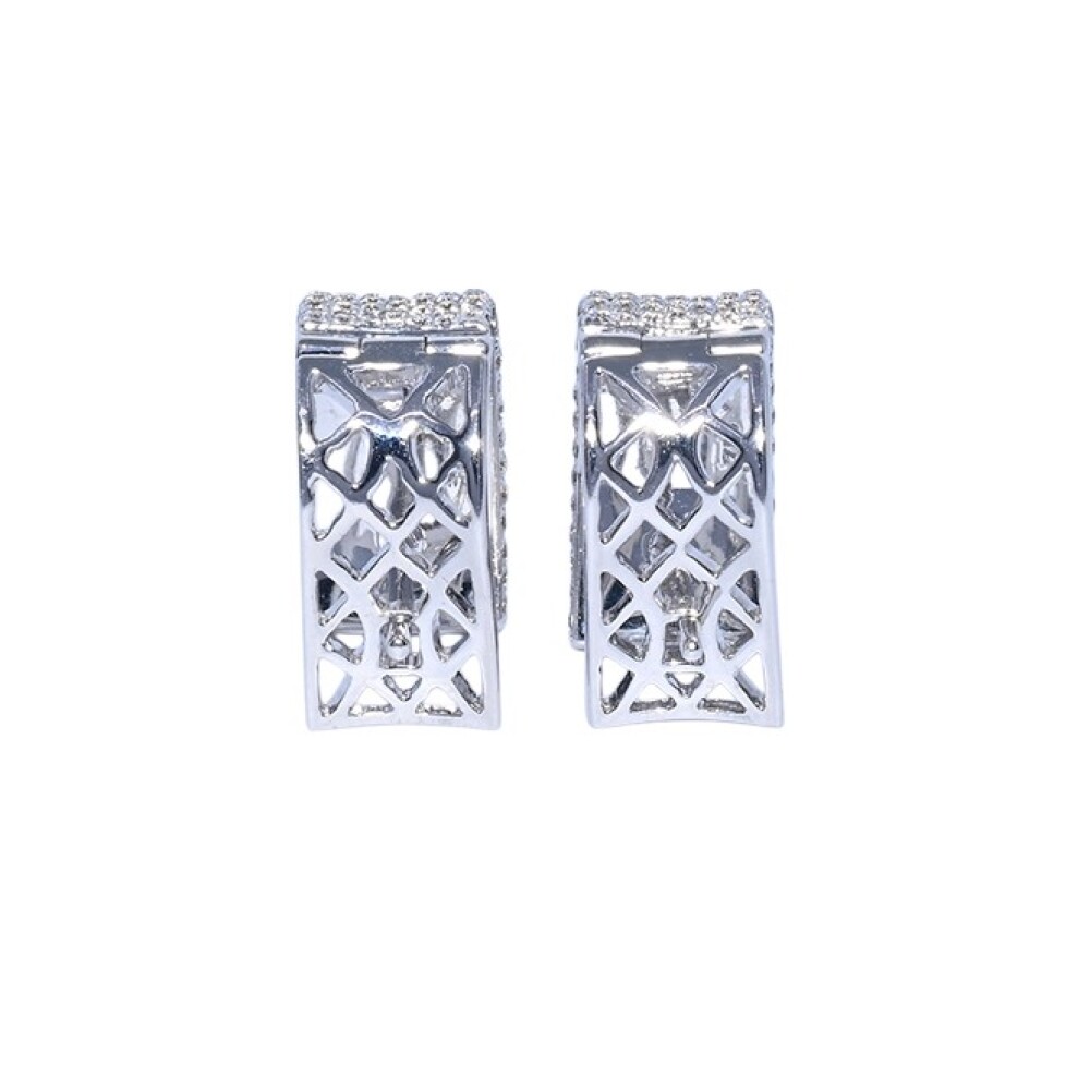 Aros Oro 18 k blanco con brillantes, engarce pavé. Aros Oro 18 k blanco con brillantes, engarce pavé.