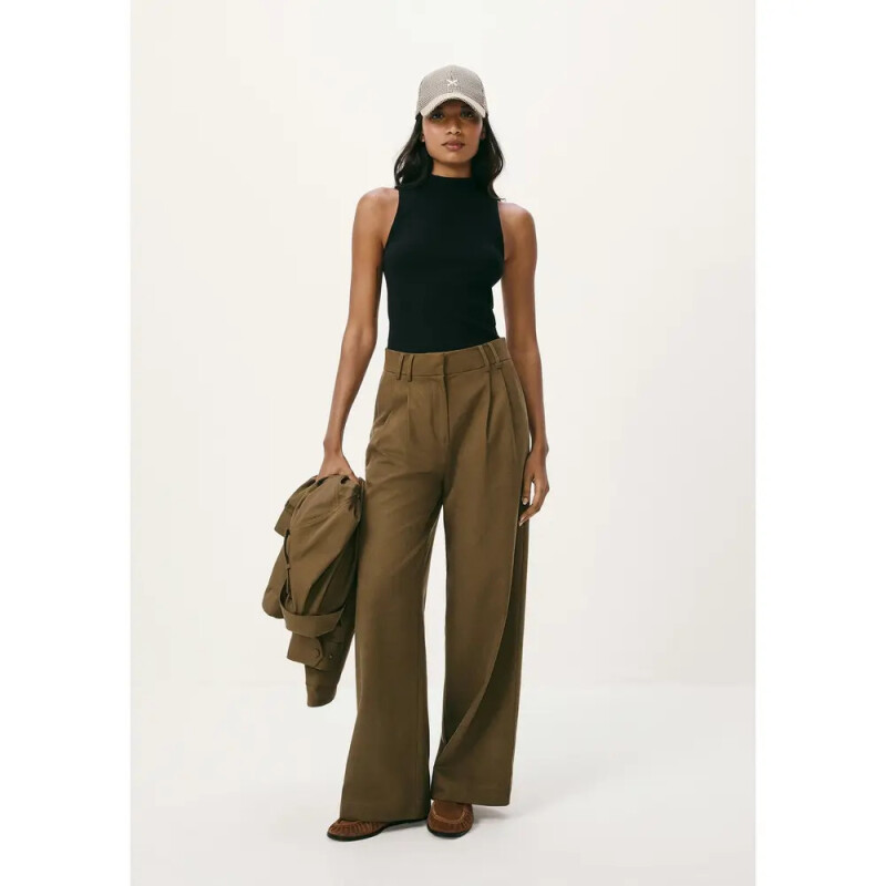 CAMISETA REGATA FEM PRETO ESCURO