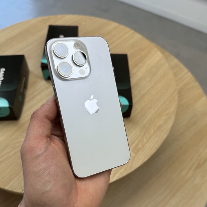 iPhone 15 Pro 256GB - White Titanium iPhone 15 Pro 256GB - White Titanium