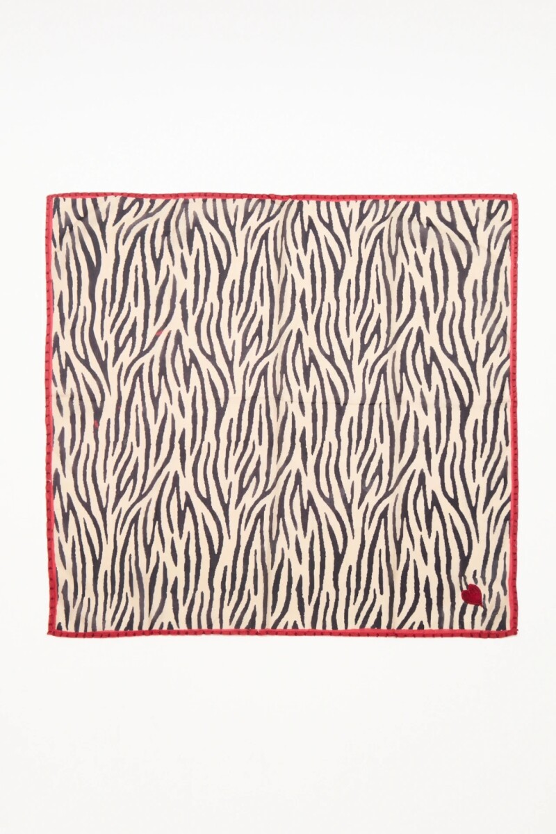 Pañuelo Cebra Heart 70X70 Cebra
