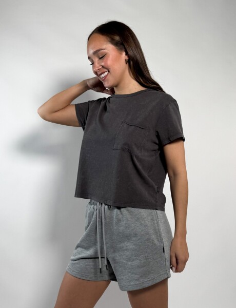 Remera con bolsillo Caro Topo