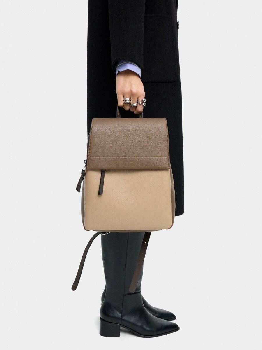 Mochila Color Block Con Solapa beige