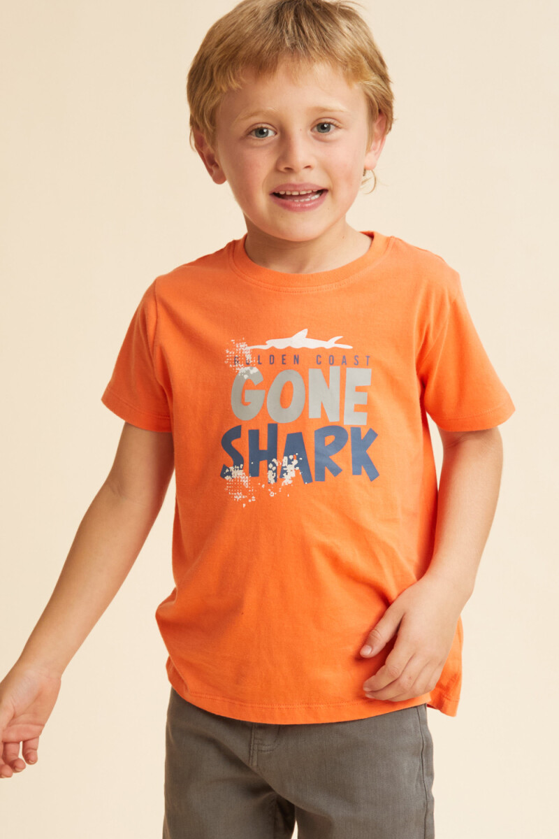 Remera manga corta con print - Shark naranja 