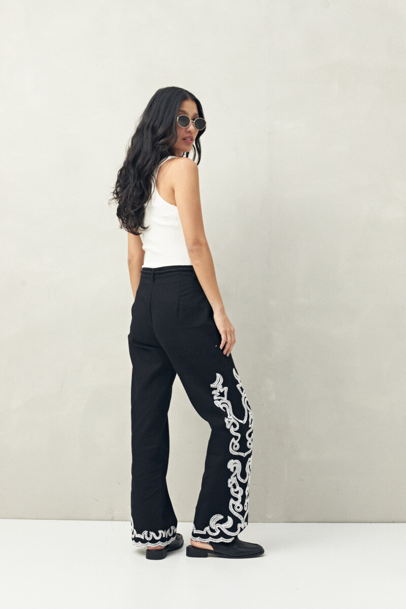 PANTALON BALIZAS BORDADO Negro