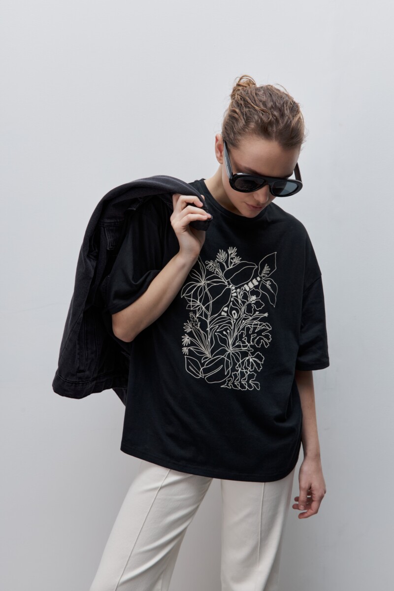 REMERA MECA Negro