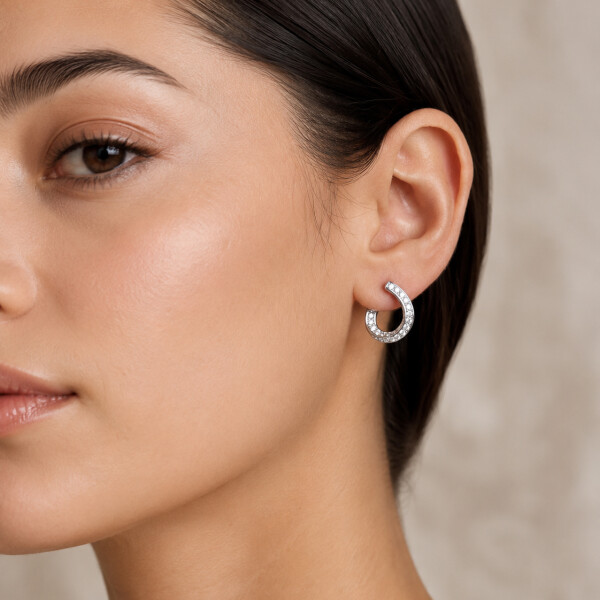 Caravanas Mora de oro blanco 18k con brillantes Caravanas Mora de oro blanco 18k con brillantes