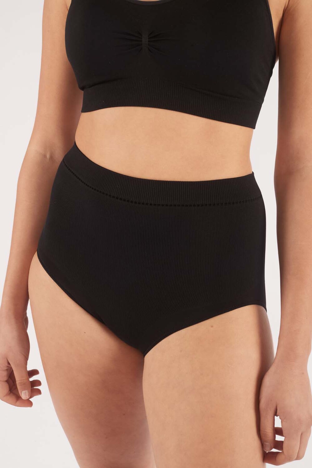 Bomb.Alta PIMENTÓN Slim Negro