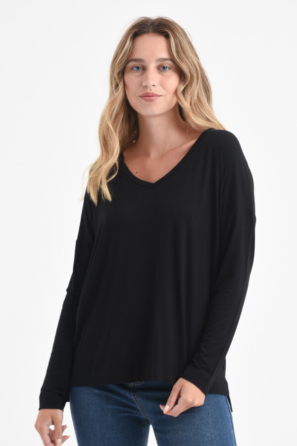 Remera manga larga escote en V Negro
