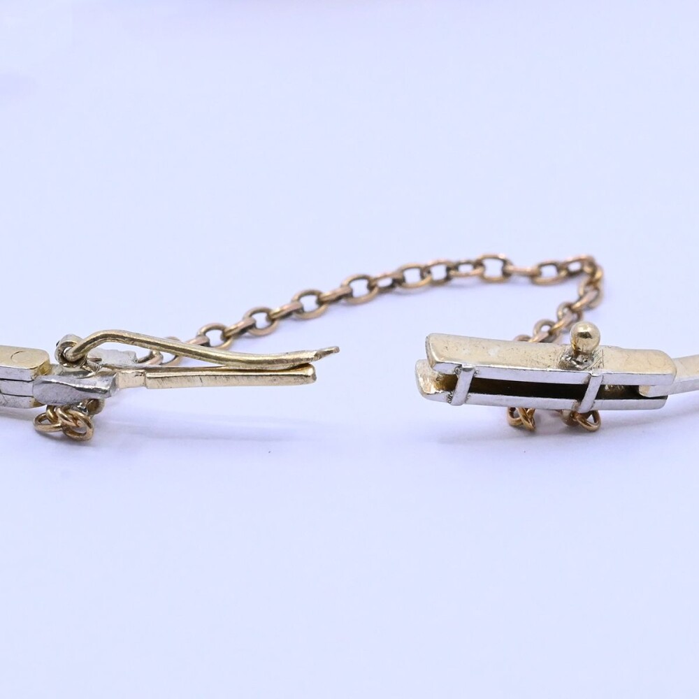 Pulsera oro 18k antigua con brillante y diamantes. Pulsera oro 18k antigua con brillante y diamantes.