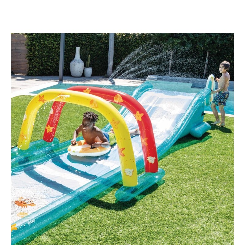 INTEX TOBOGAN PISTA DESLIZANTE CON ROCIADOR + 2 TABLAS SURF Intex Tobogan Pista Deslizante Con Rociador + 2 Tablas Surf