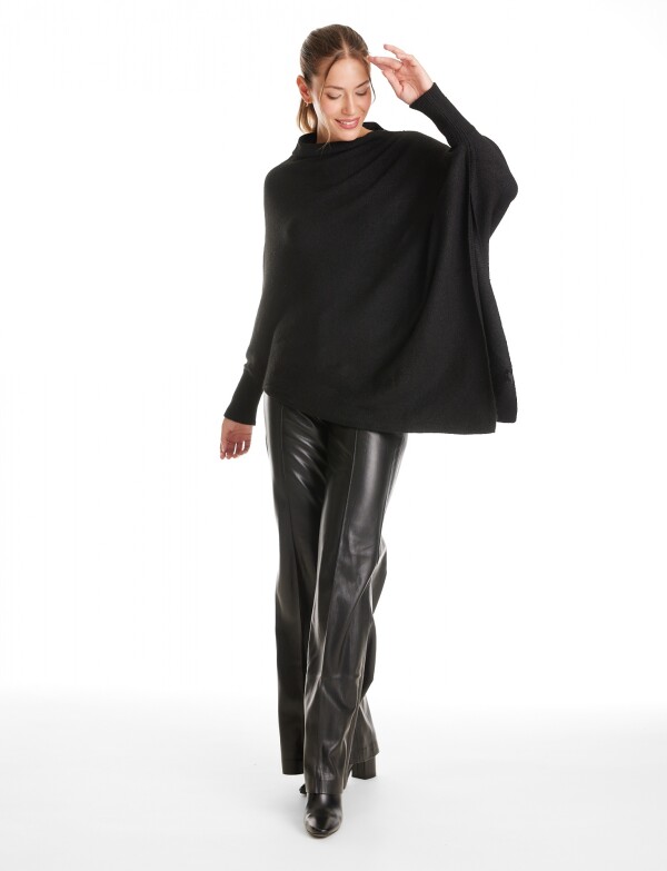 Poncho Asimetrico NEGRO