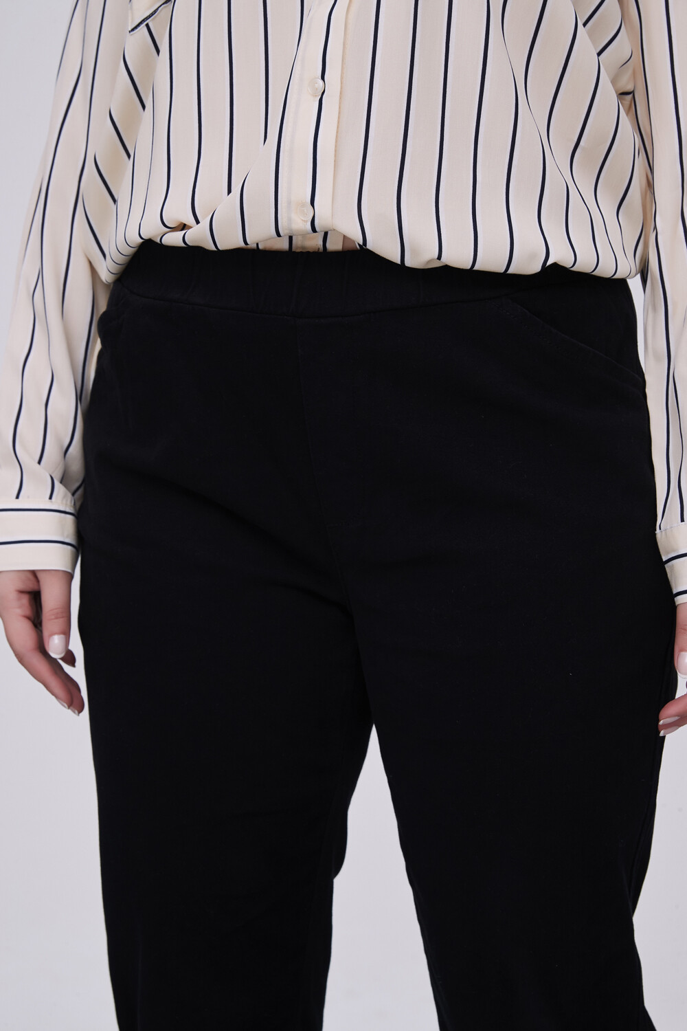 Pantalon Bekwai Negro