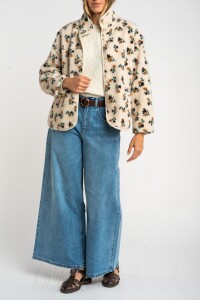 Campera Corderito Estampada Flores Nácar