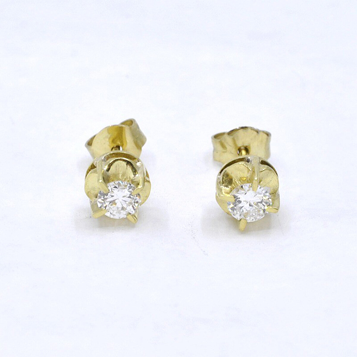 Caravanas En Oro 18K Con Brillante 
