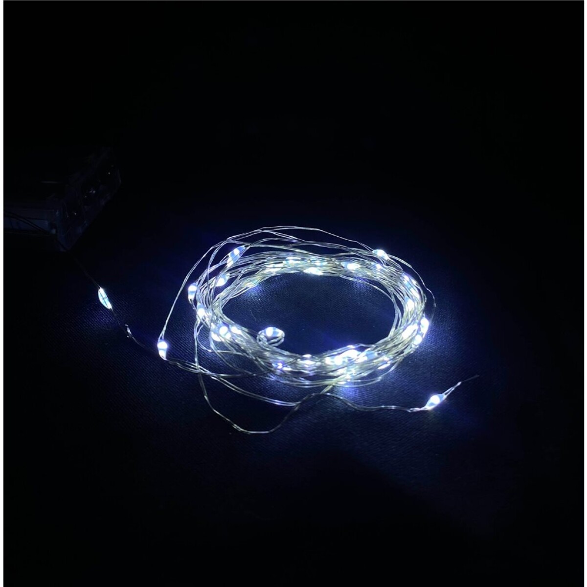 GUIA LUCES 40 CHISPITA A PILA BLANCA 