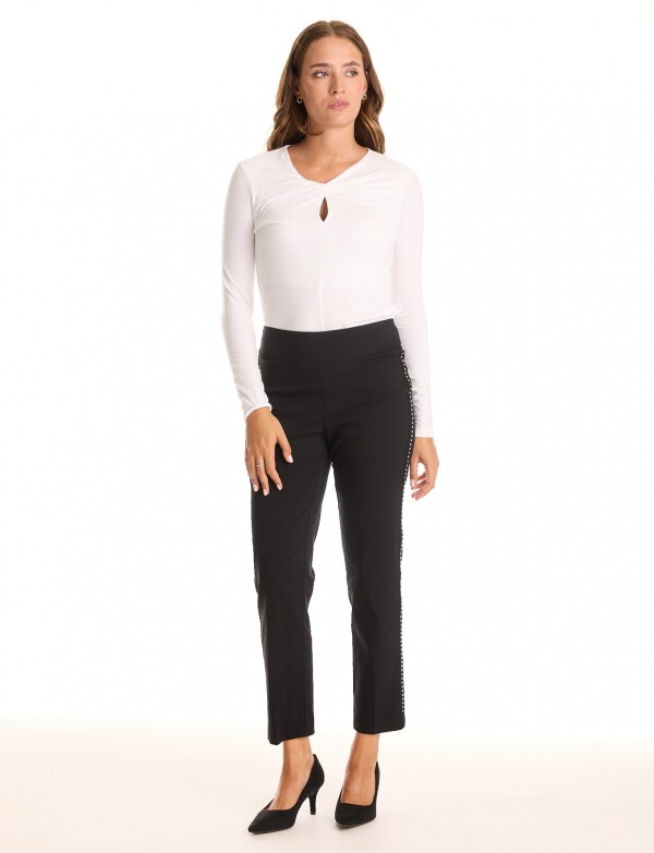 Pantalon Slim Tachas NEGRO