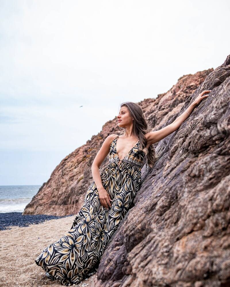 arya no bordado Negro